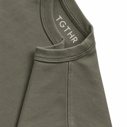 TG1 heavyweight t-shirt in Olive, collar and shoulder seam